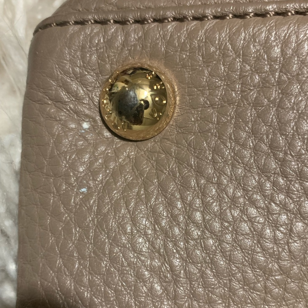 EUC Michael Kors “Gilmore” Medium Satchel. - Picture 5 of 8